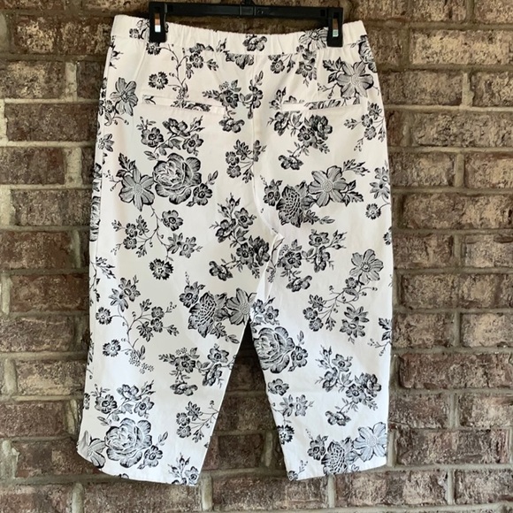 ISAACMIZAHILIVE CAPRIS - Picture 4 of 14